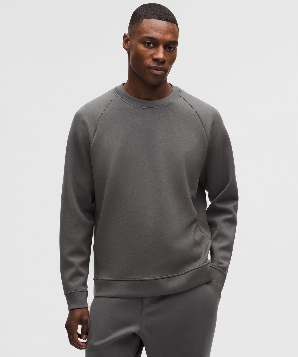 Smooth Spacer Classic-Fit Crew