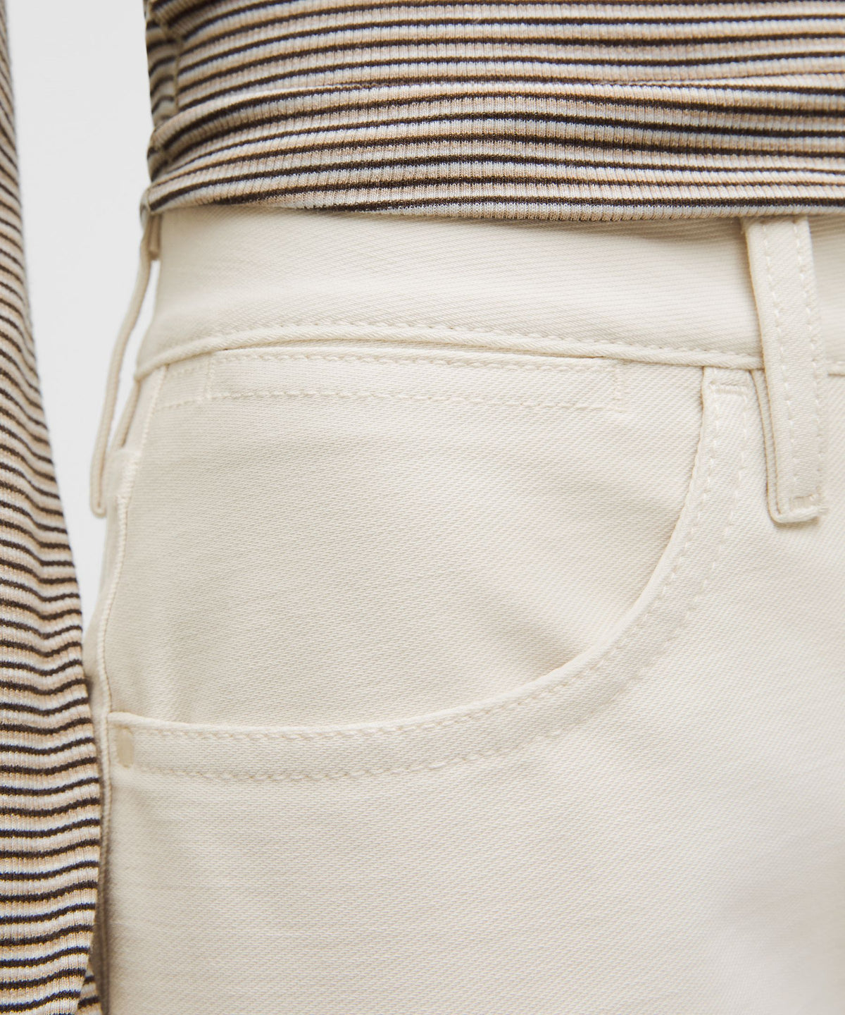 EasyFive Mid-Rise Relaxed-Straight PantShort
