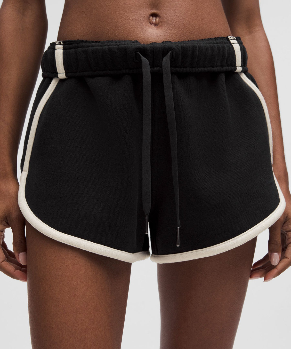Scuba Mid-Rise Oversized Short 3"Trim