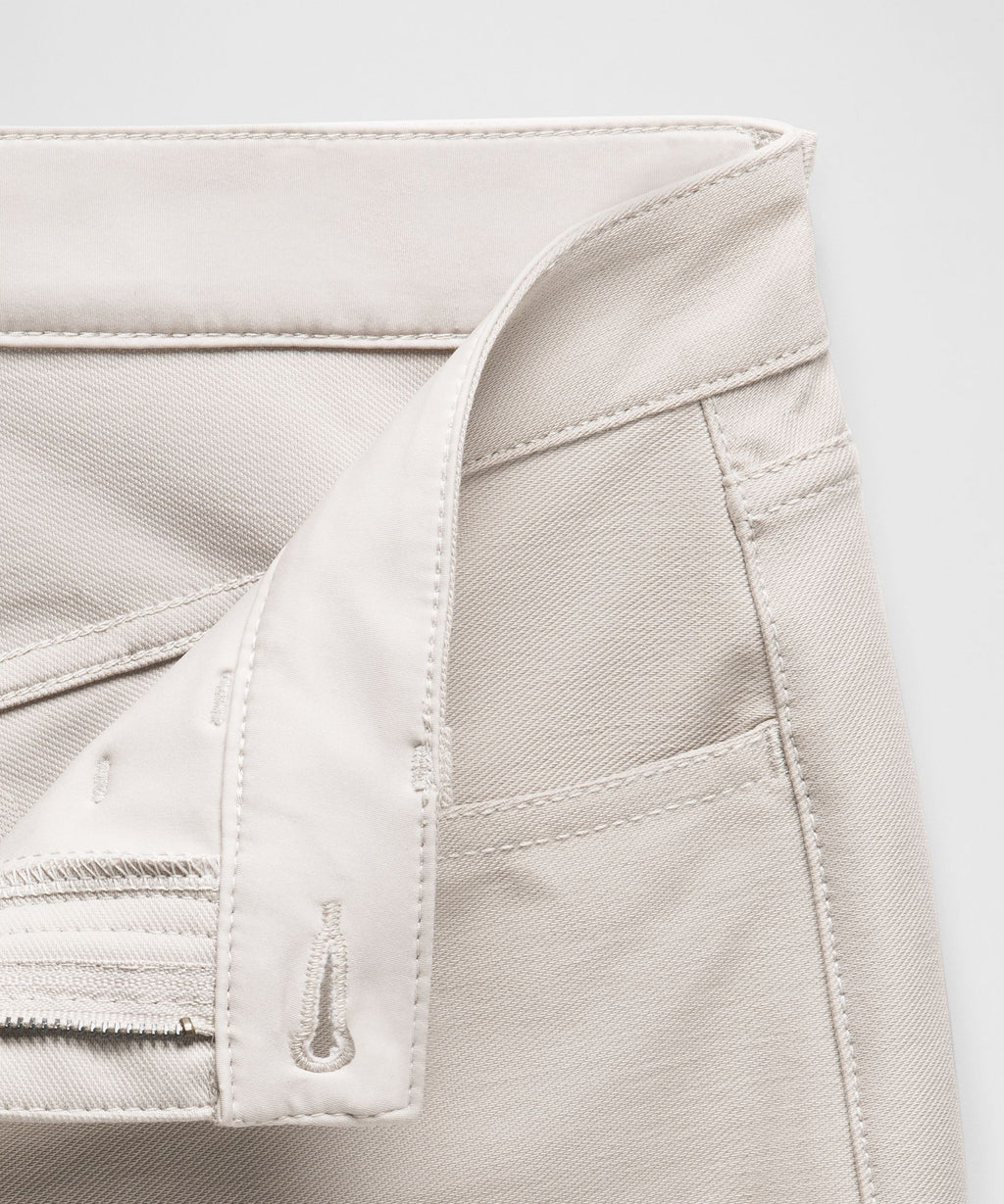 EasyFive Mid-Rise Short 4.5"